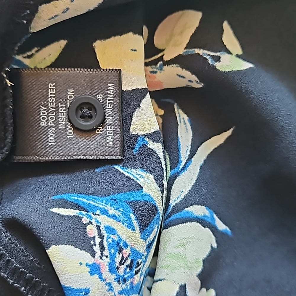 41 Hawthorne Floral‎ Blouse - Picture 3 of 4